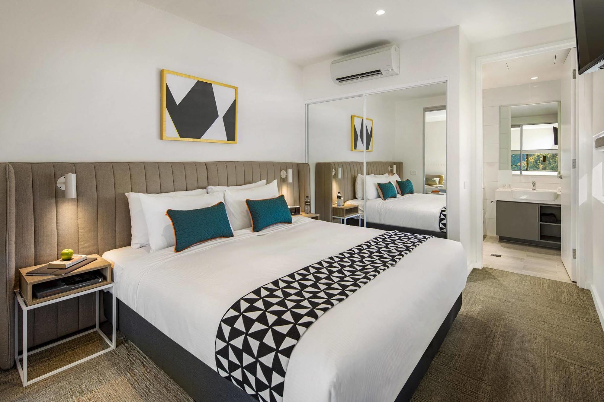 Quest Macquarie Park Aparthotel Sydney Exteriör bild